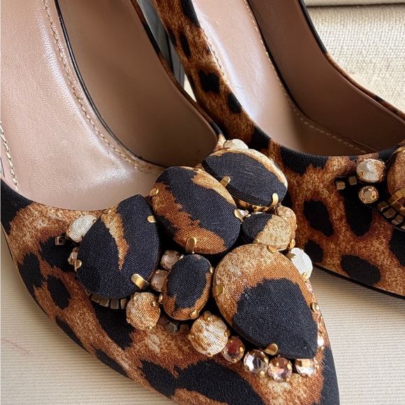 Yves Saint Laurent Leopard Print Jeweled Pointed Toe Pumps - Picture 2 of 10